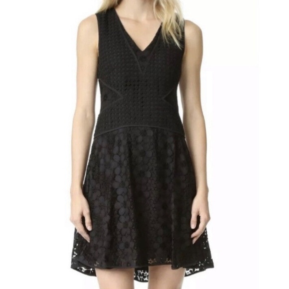 New DVF Diane Von Furstenberg Women Fiorenza Black Lace Dress - size 0 - Picture 2 of 4